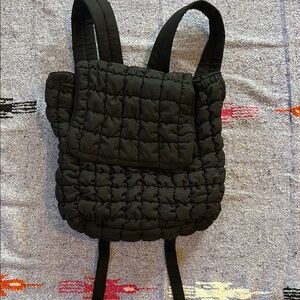 🍍Forever 21 quilted backpack 🍍ADJUSTABLE straps 🍍16” width🍍13” depth🍍